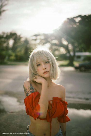 爱莉安娜 格兰德